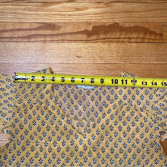 Maurice’s women’s yellow navy & floral pattern top lightweight cap sleeve size S - Picture 11 of 13